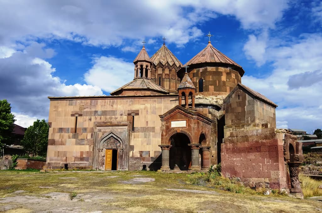 Gyumri & Harichavank Swinging Church